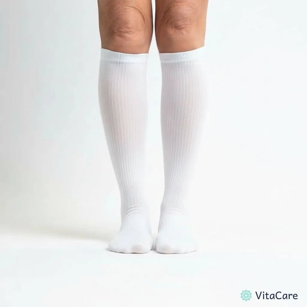 VenoComfort® – Skarpety Kompresyjne na Obrzęki, Żylaki i Ból (Białe) - VitaCare - 