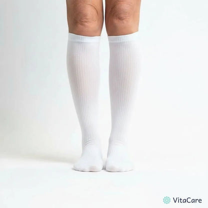 VenoComfort® – Skarpety Kompresyjne na Obrzęki, Żylaki i Ból (Białe) - VitaCare - 