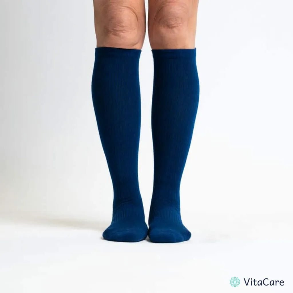 VenoComfort® – Skarpety Kompresyjne na Obrzęki, Żylaki i Ból (Granatowe) - VitaCare - 