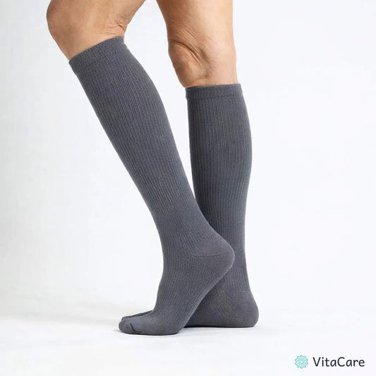 VenoComfort® – Skarpety Kompresyjne na Obrzęki, Żylaki i Ból (Szare) - VitaCare - 